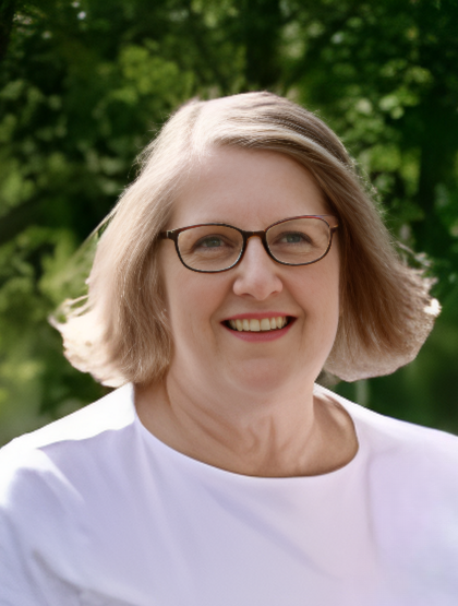 Lorraine  Carr